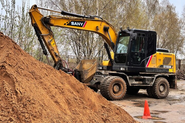 Digger driver truck
