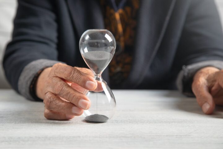 Hourglass retirement concept